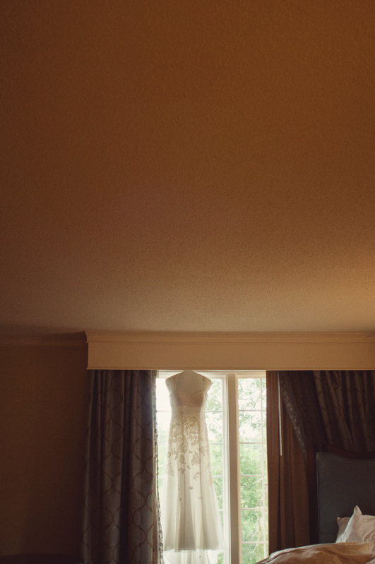 chateau elan inn bridal suite dress shot